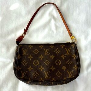 Louis Vuitton Monogram Pouchette Vintage